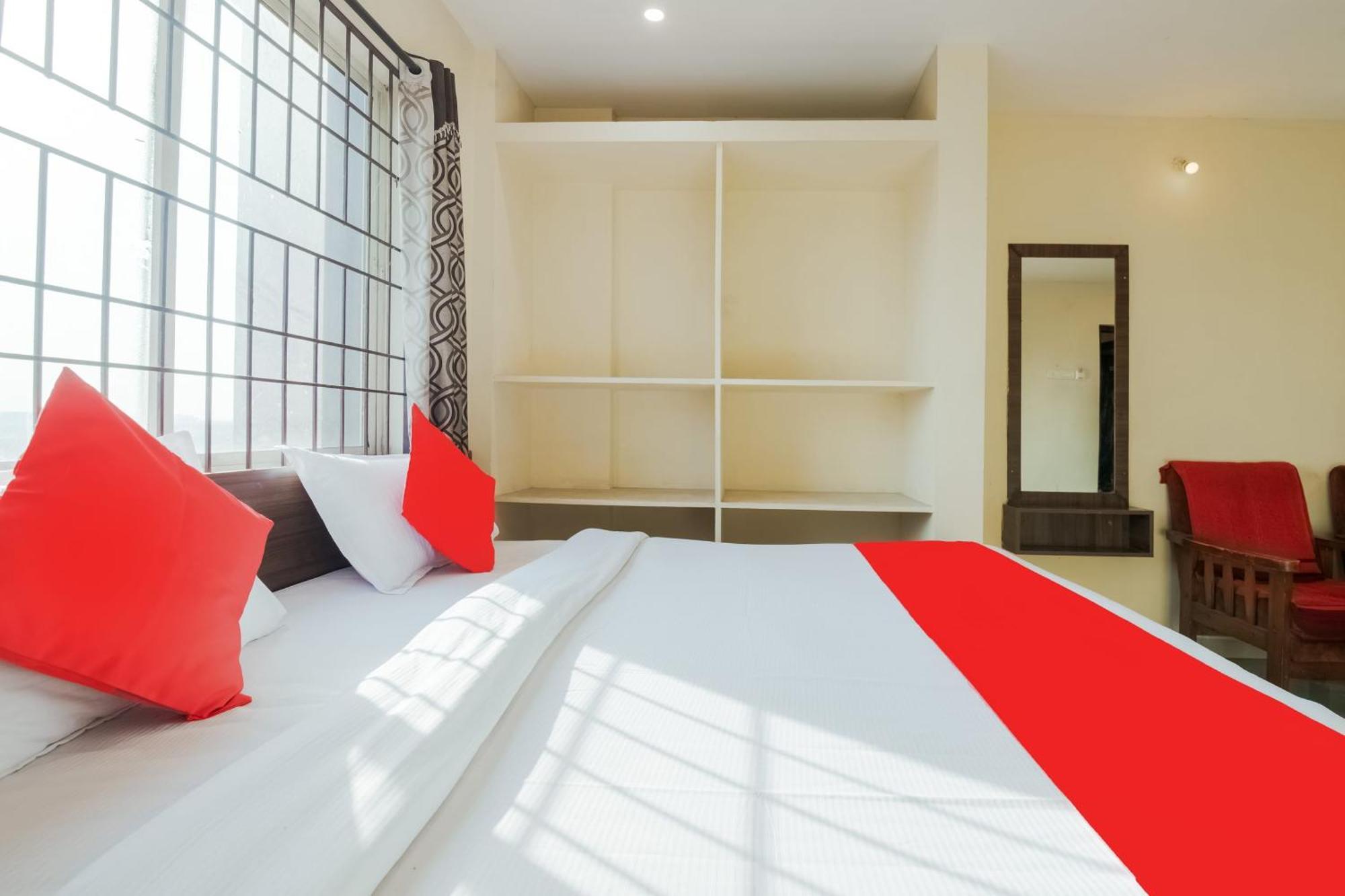Hotel O Anu Grand فيساخاباتنام المظهر الخارجي الصورة